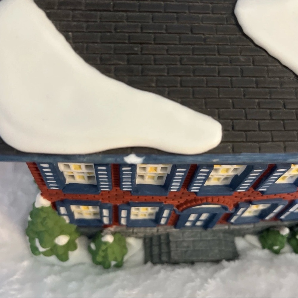 Department 56 Christmas Village Exclusive Heinz Company House 1996- flawed - Picture 8 of 8
